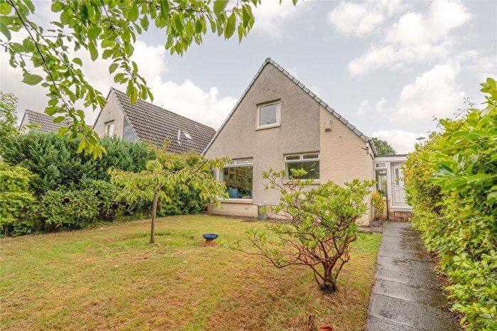 3 Bedroom Detached House For Sale In Mortonhall Park Loan, Edinburgh, EH17