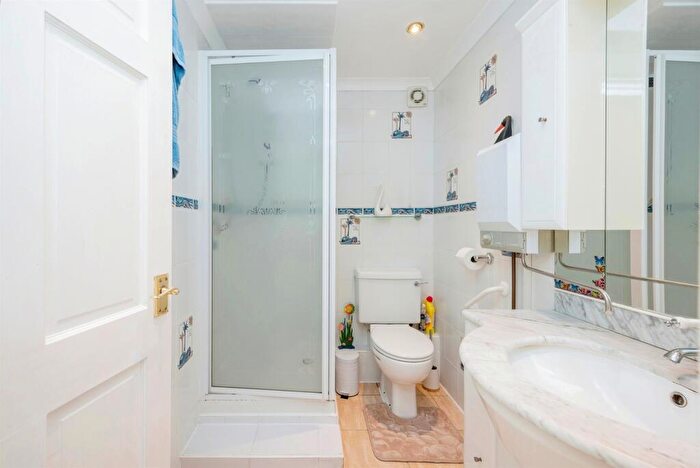 4 Bedroom Detached House For Sale In Hall Road, Hopton, Great Yarmouth, NR31