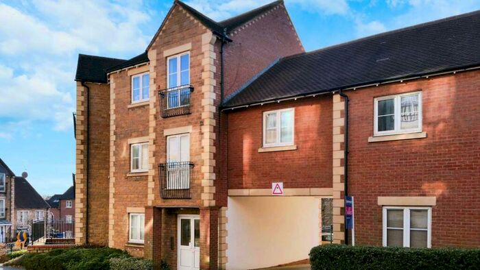 2 Bedroom Apartment To Rent In Rosemary Drive, Banbury, Oxon, OX16