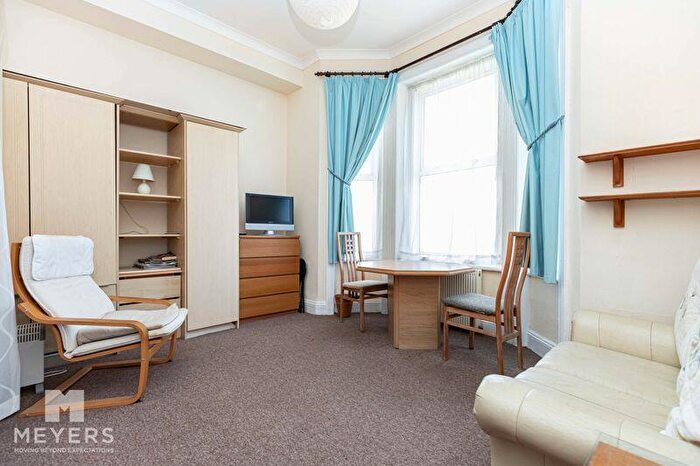 1 Bedroom Flat To Rent In Caledonian Court, Christchurch Road, Bournemouth, BH1
