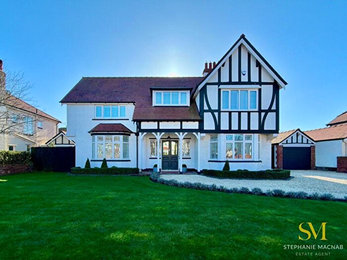 4 Bedroom Detached House For Sale In Dunkirk Road, Hillside, Southport, PR8
