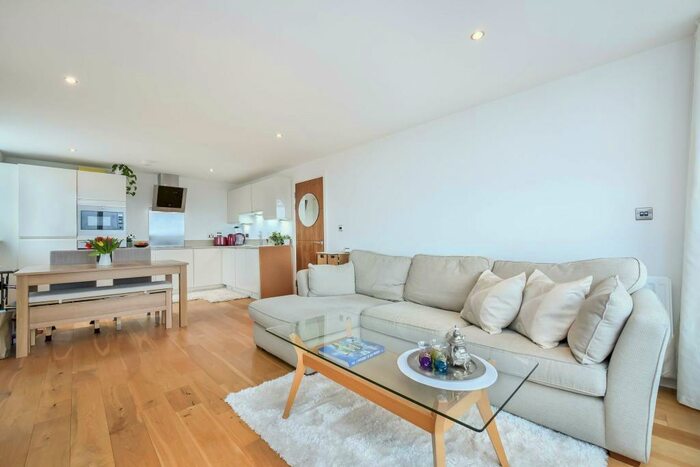 1 Bedroom Flat To Rent In Rainhill Way, London, E3