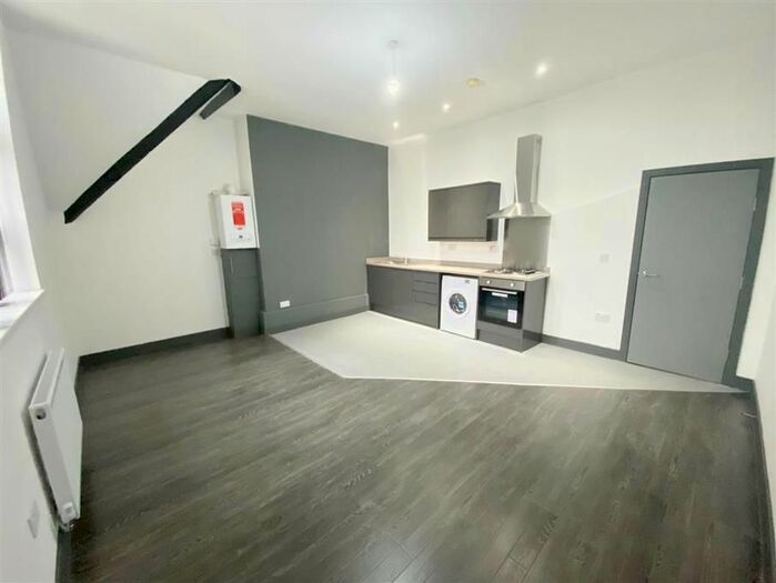 1 Bedroom Flat To Rent In 151 Chorley Old Road, Bolton BL1