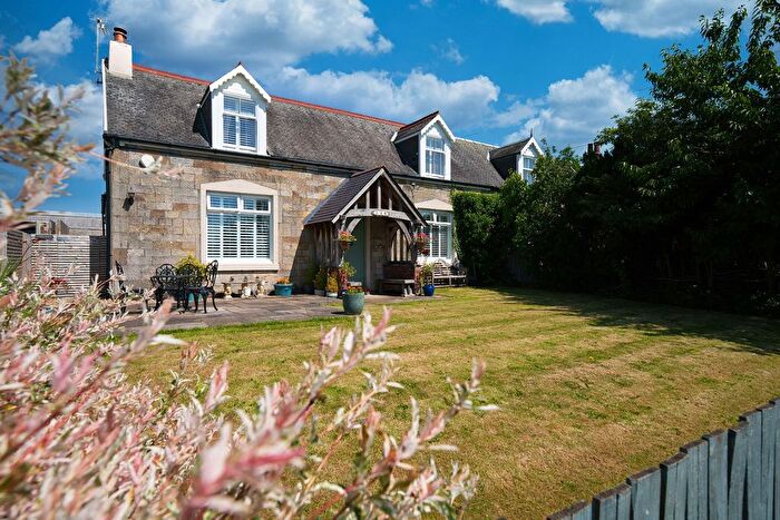 4 Bedroom Semi-Detached House For Sale In Fence Terrace, Tillietudlem, Lanark, ML11