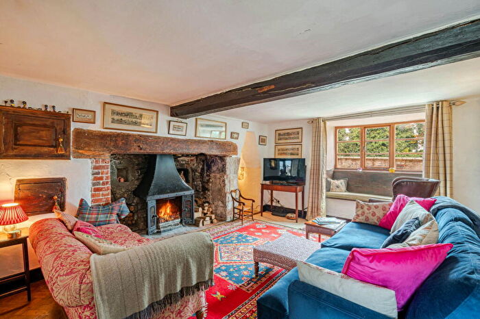 5 Bedroom Detached House For Sale In South Pavenhill Farm, Purton, SN5
