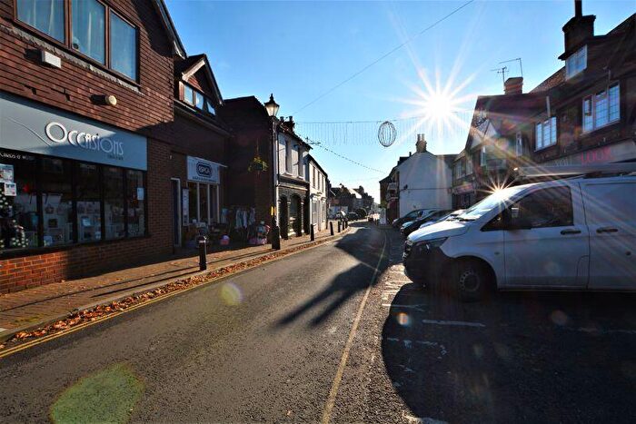 2 Bedroom Flat To Rent In High Street, Burnham, SL1