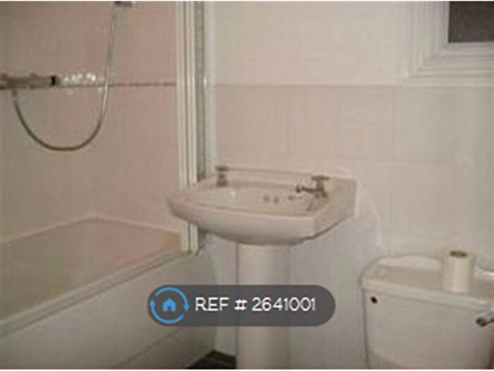 1 Bedroom Flat To Rent In Edinburgh Road, Reading, RG30