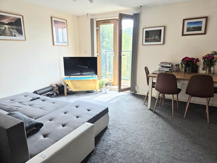 2 Bedroom Apartment To Rent In Wakefield Road, Sowerby Bridge, HX6