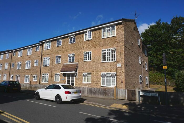 1 Bedroom Flat To Rent In Sopwith Avenue, Chessington, KT9
