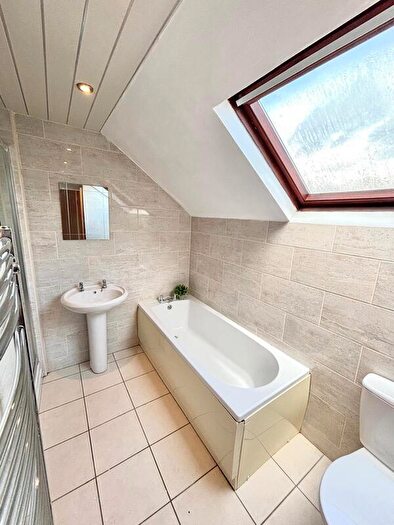 5 Bedroom Terraced House To Rent In Ashville Terrace, Hyde Park, Leeds, LS6