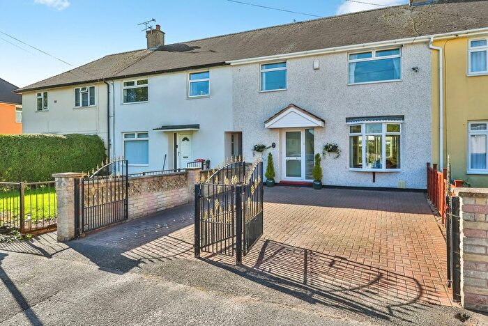3 Bedroom Terraced House For Sale In Lansing Close, Clifton, Nottingham, NG11