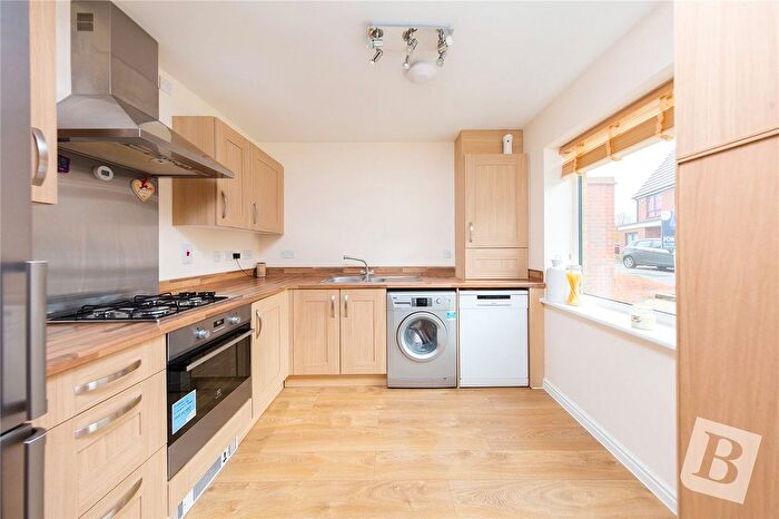 3 Bedroom End Of Terrace House For Sale In Bumpstead Mead, Aveley, South Ockendon, Essex, RM15