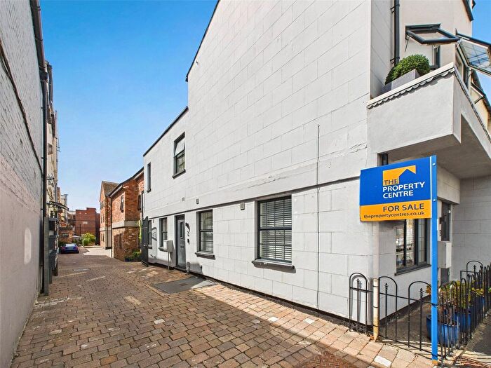 1 Bedroom Flat For Sale In Albion Street, Cheltenham, Gloucestershire, GL52