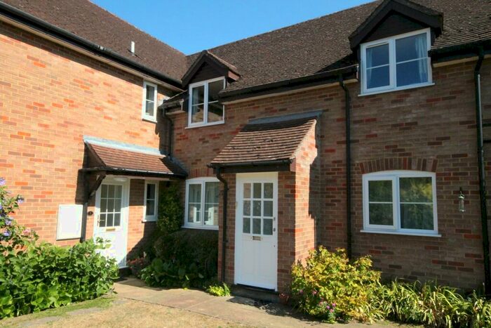 2 Bedroom Ground Maisonette To Rent In Church Road, Shaw, Newbury, RG14
