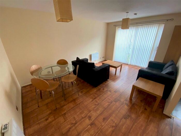 3 Bedroom Apartment To Rent In Mallow Street, Hulme, Manchester, M15