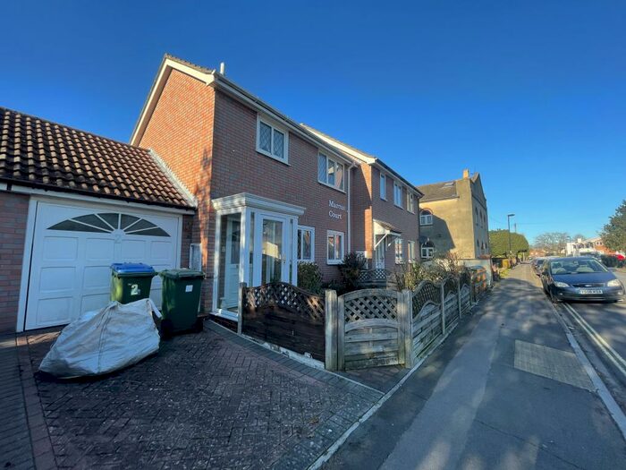 2 Bedroom Maisonette To Rent In Dean Road, Southampton, SO18