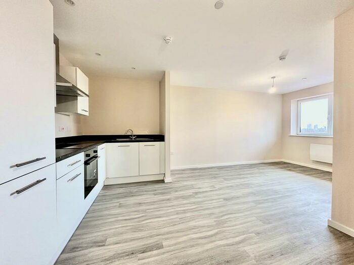 1 Bedroom Apartment To Rent In Southwood House, M5