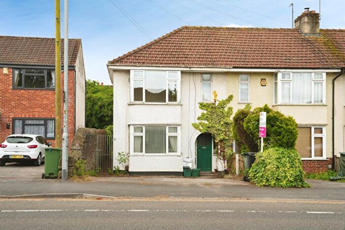 3 Bedroom End Of Terrace House For Sale In Station Road, Yate, Bristol, BS37