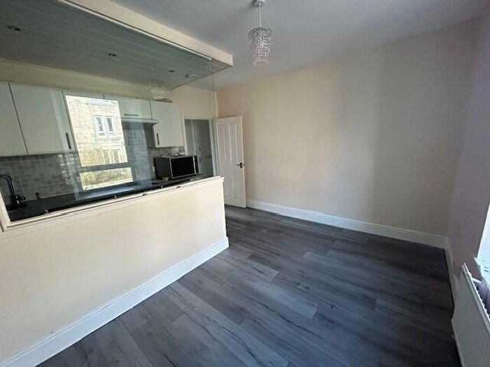 1 Bedroom Flat To Rent In / Cleghorn Street, Dundee, DD2