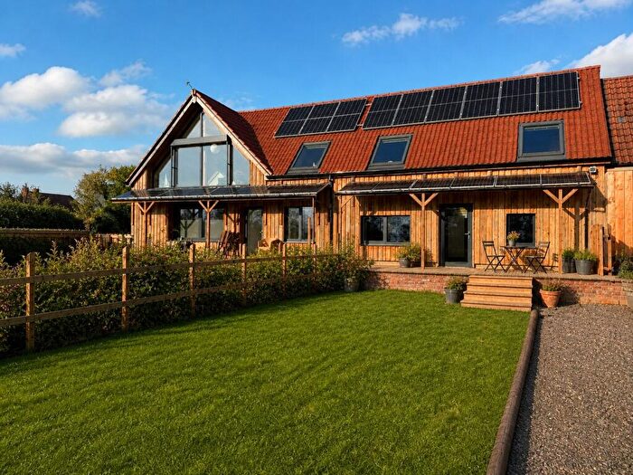 2 Bedroom Barn Conversion For Sale In Clyst St Mary, Exeter, EX5