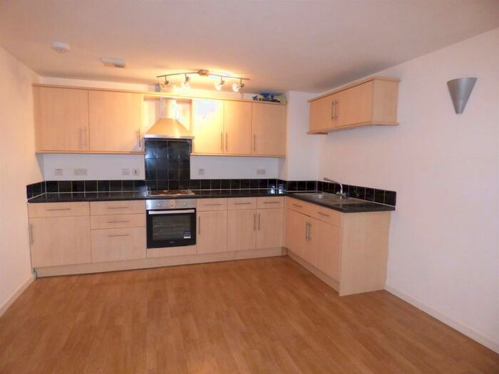 2 Bedroom Flat To Rent In Landmark House, Broadway, Bradford, BD1