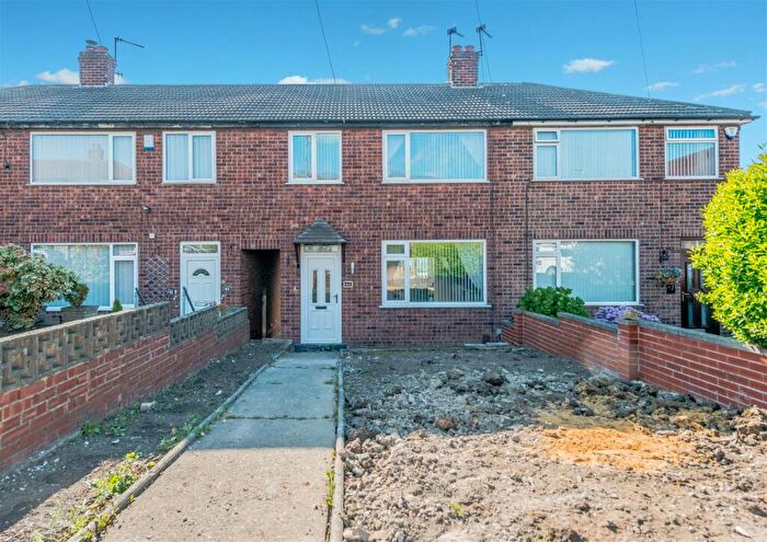 3 Bedroom Town House For Sale In Highfield Close, Leeds, LS12