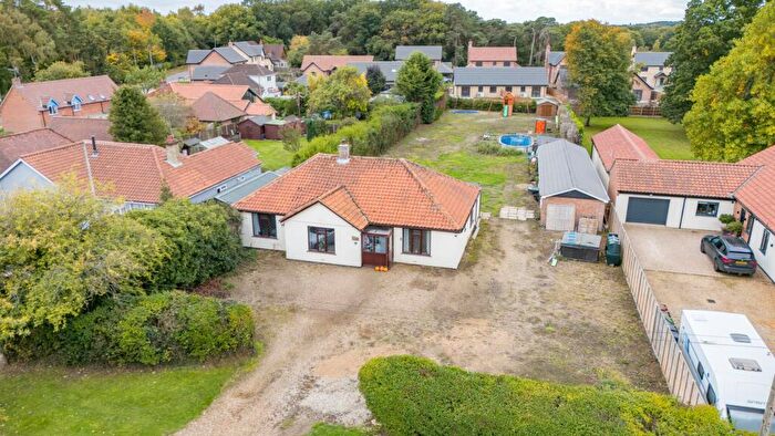 4 Bedroom Bungalow For Sale In Fakenham Road, Beetley, Dereham, NR20