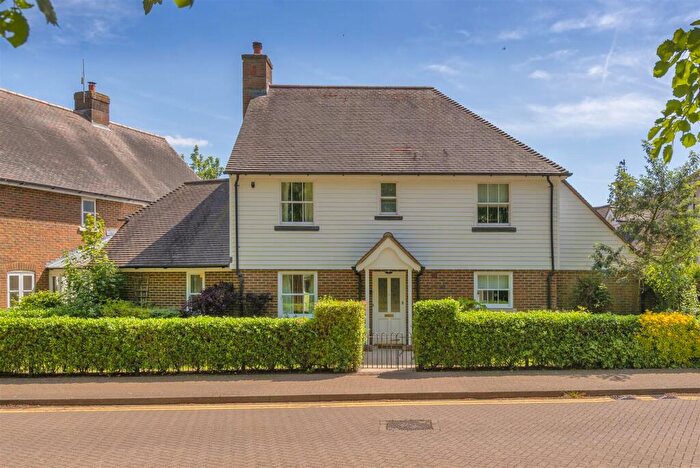 4 Bedroom Detached House For Sale In Alexander Grove, Kings Hill, ME19