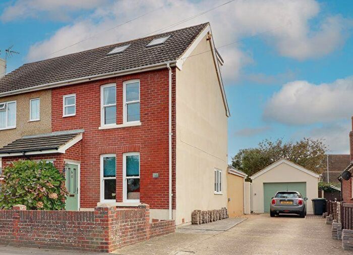 5 Bedroom Semi-Detached House For Sale In Fishery Lane, Hayling Island, PO11