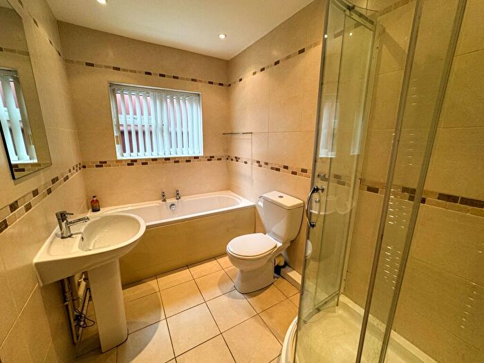 2 Bedroom Bungalow To Rent In Brampton Way, Oadby, Leicester, LE2