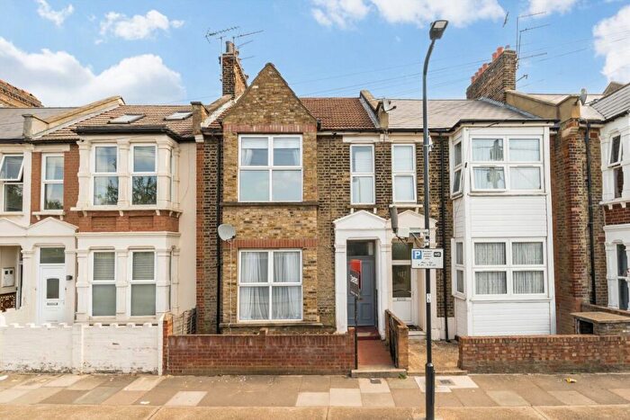3 Bedroom Terraced House For Sale In Harley Road, Willesden Junction, NW10