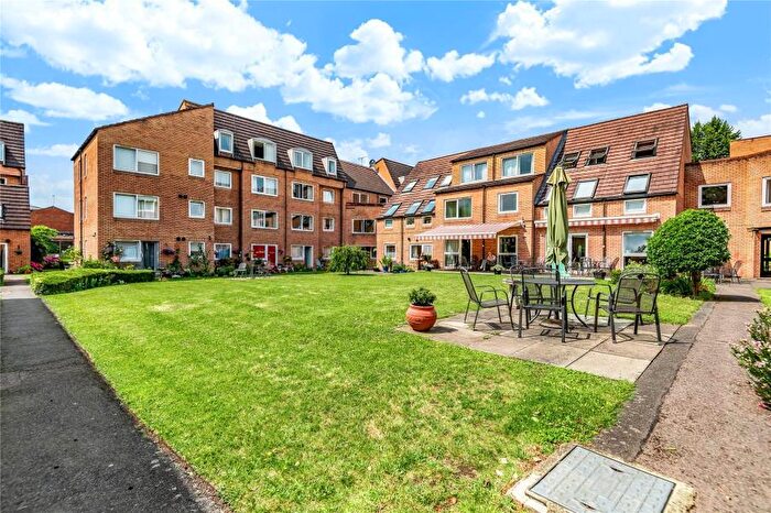 1 Bedroom Retirement Property To Rent In Woking, Surrey, GU22