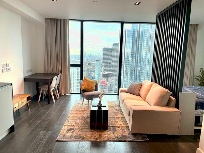 Studio To Rent In Amory Tower, Marsh Wall, London, E14