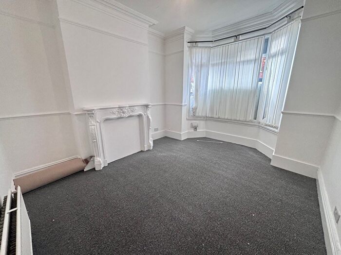 3 Bedroom Terraced House To Rent In Queensgate Street, Hull, HU3