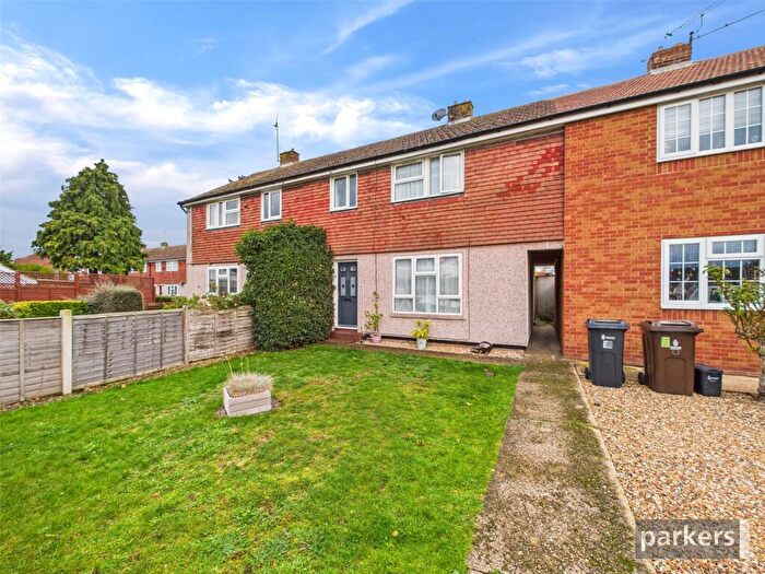 3 Bedroom Terraced House For Sale In Pennfields, Ruscombe, Reading, Berkshire, RG10
