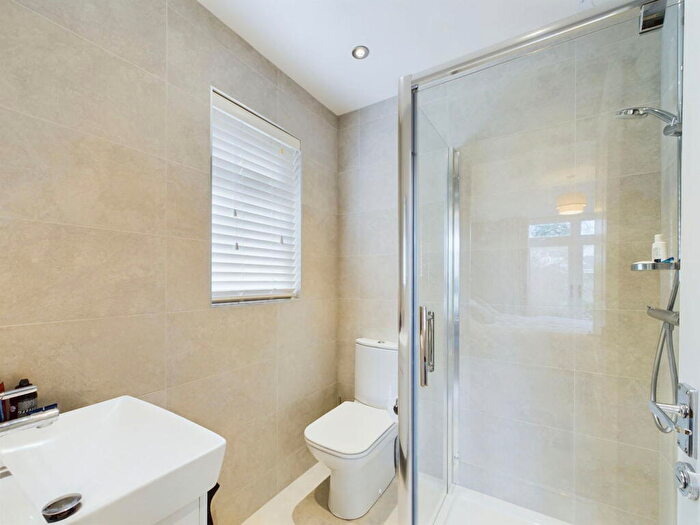 2 Bedroom Detached Bungalow For Sale In Annisgarth Park, Windermere, LA23
