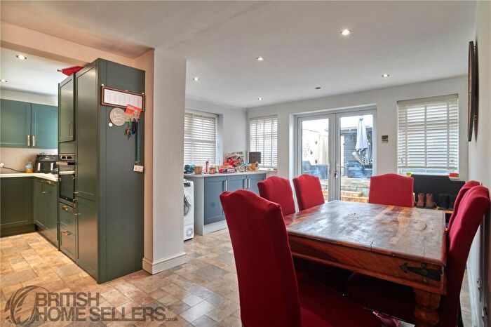 3 Bedroom End Of Terrace House For Sale In Home Farm, Highworth, Swindon, Wiltshire, SN6