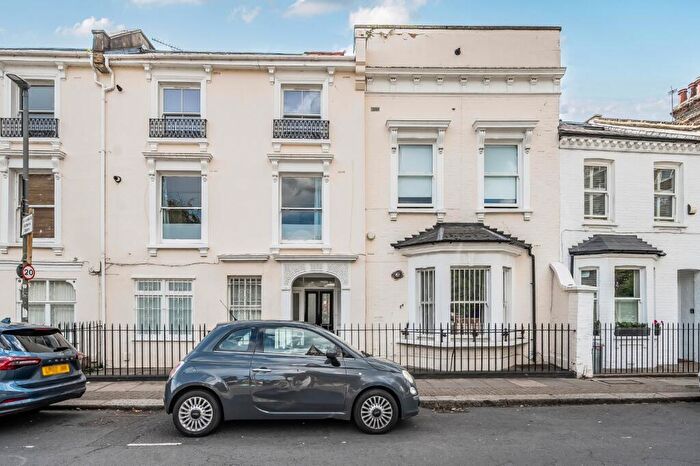 1 Bedroom Flat For Sale In Battersea High Street, London, SW11