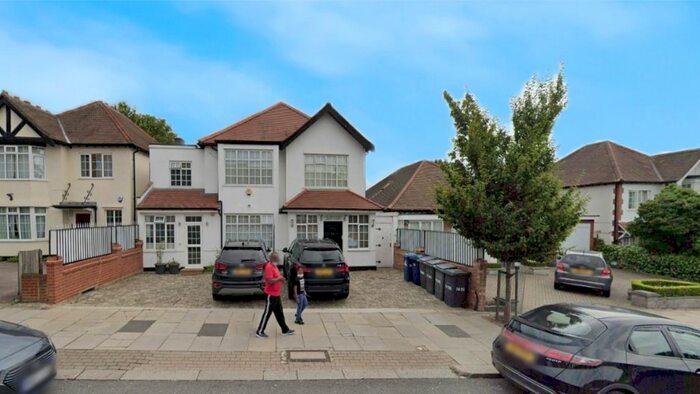 1 Bedroom Flat To Rent In Brent Street, London, NW4