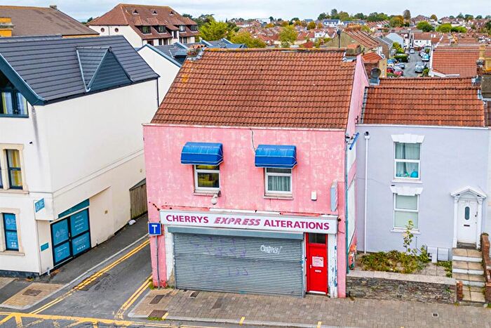 2 Bedroom Flat For Sale In Mixed Use | Kingswood, BS15