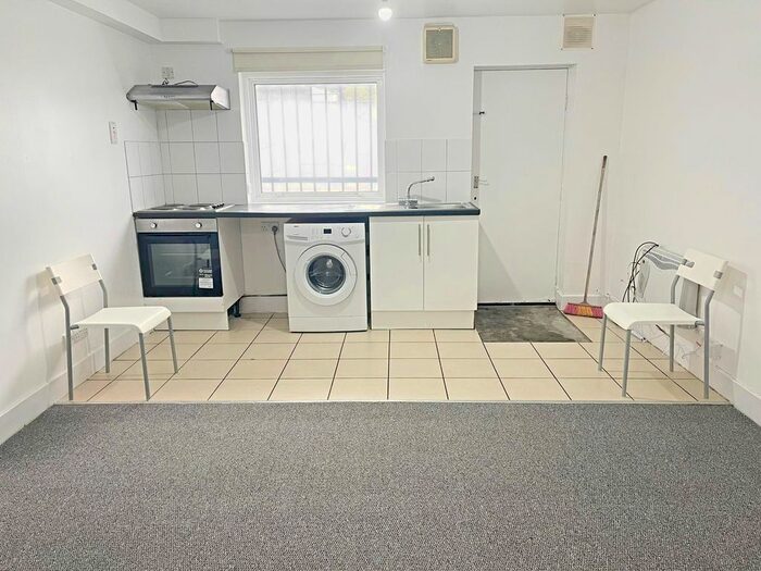 Studio To Rent In Clarence Road, Hackney, E5