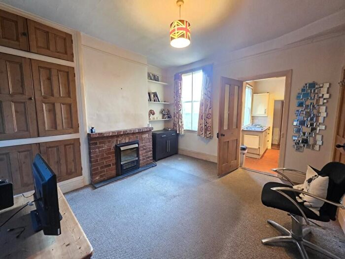 3 Bedroom Terraced House For Sale In Thorpe Road, Melton Mowbray, LE13