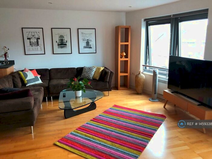 2 Bedroom Flat To Rent In Shoreditch, London, EC2A