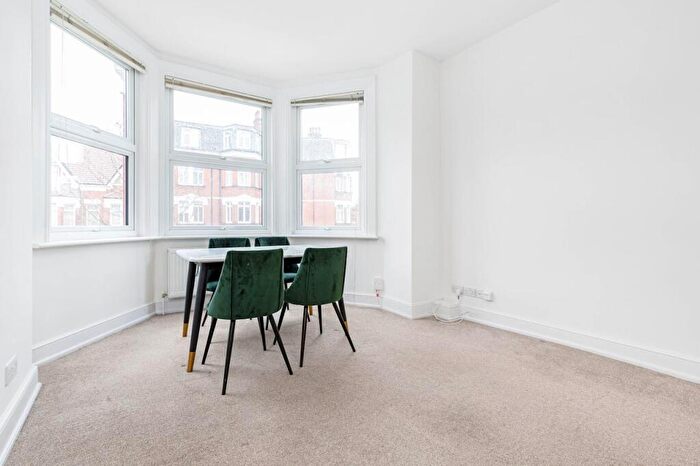 2 Bedroom Flat To Rent In Chichele Road, London, NW2