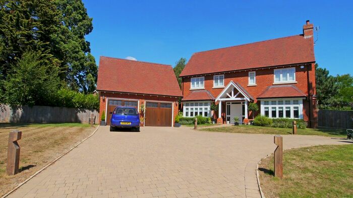 6 Bedroom Detached House To Rent In Chesworth Lane, Horsham RH12