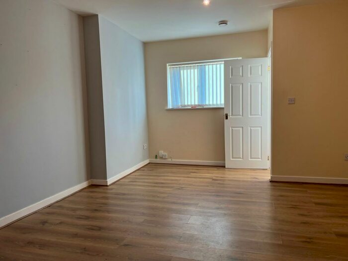 1 Bedroom Flat To Rent In Oscott School Lane, Birminingham B44