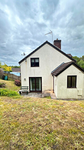 2 Bedroom Cottage For Sale In Berry Hill, GL16