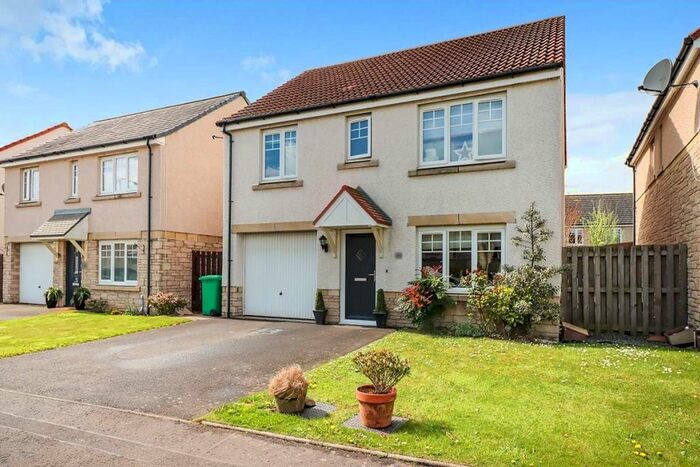 4 Bedroom Detached House To Rent In Middlebank Rise, Dunfermline, Fife, KY11