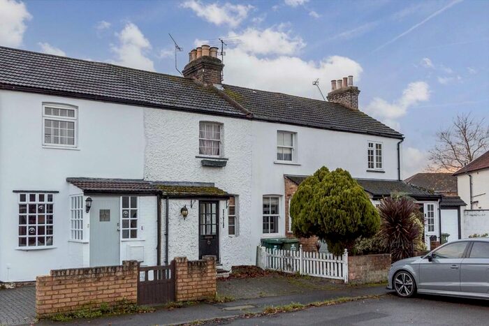 2 Bedroom Terraced House To Rent In Upper Halliford Road, Shepperton, TW17