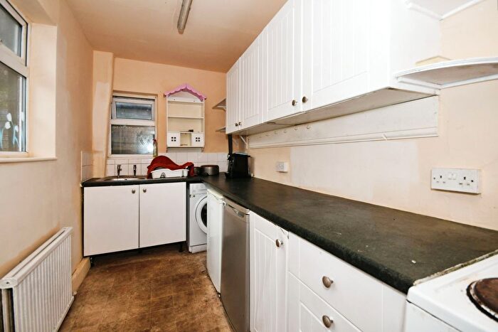 3 Bedroom End Of Terrace House For Sale In Matlock Road, Sheffield, South Yorkshire, S6